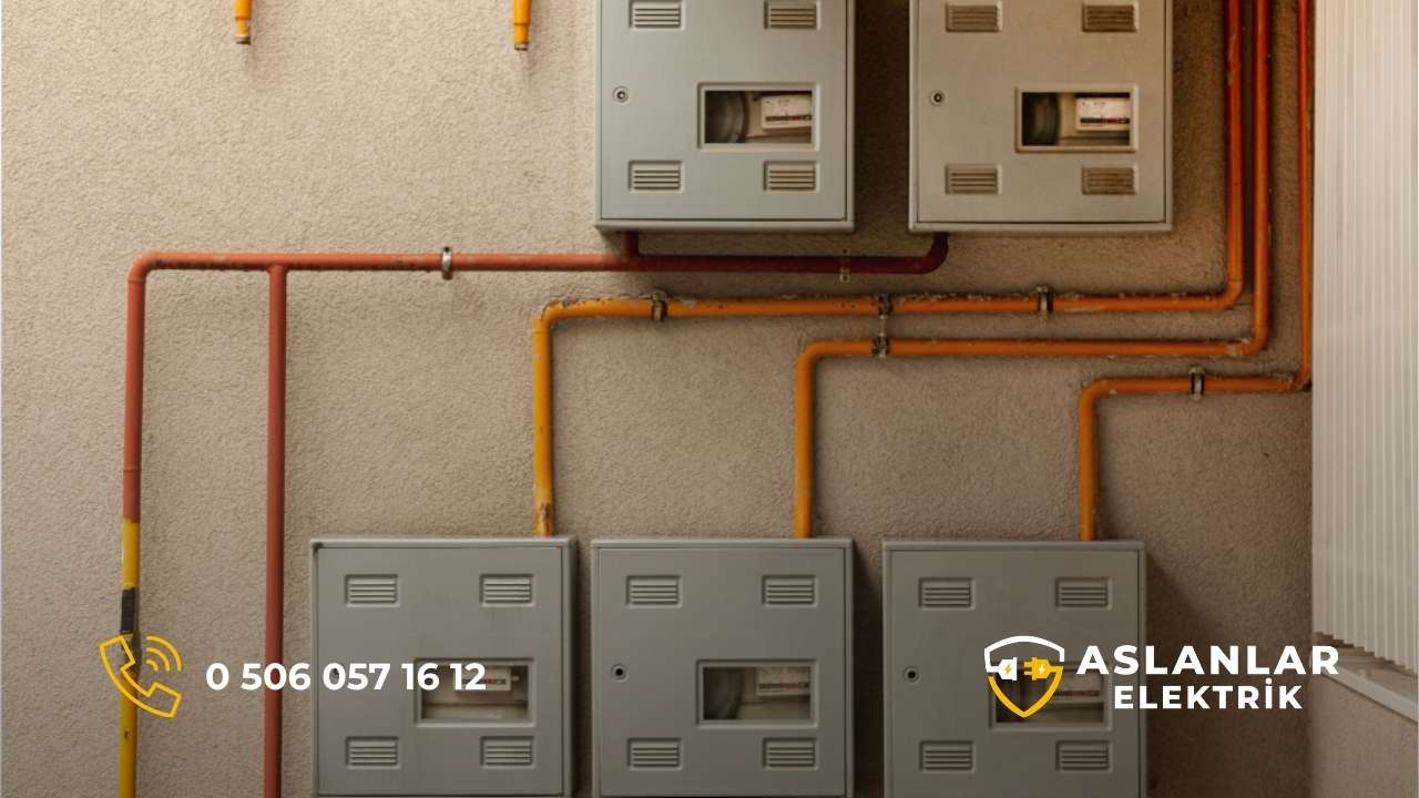 izmir elektrik aboneliği alınması çeşme elektrik aboneliği alınması çeşme elektrik servisi en iyi firma aslanlar elektrik avize montaj şofben tamir elektrik panosu kurulumu inşaat elektrikçiler