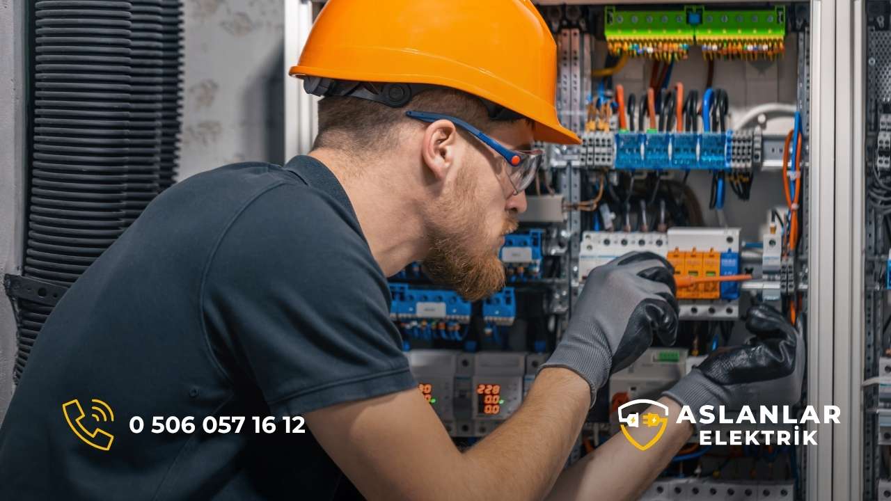 izmir ıldır elektrikçiler ıldır elektrik servisi en iyi firma aslanlar elektrik avize montaj şofben tamir elektrik panosu kurulumu inşaat elektrikçiler