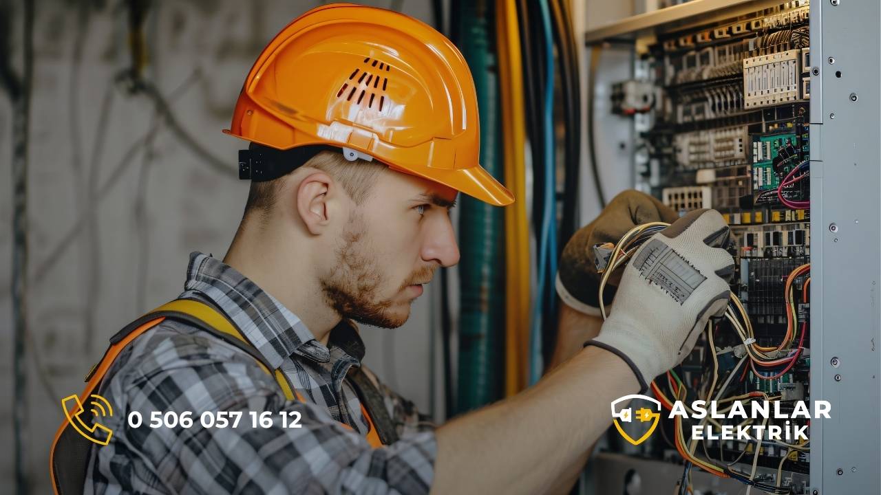 izmir alaçatı elektrikçiler alaçatı elektrik servisi en iyi firma aslanlar elektrik avize montaj şofben tamir elektrik panosu kurulumu inşaat elektrikçiler