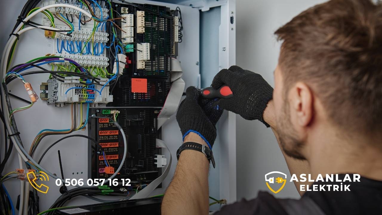izmir urla elektrikçiler urla elektrik servisi en iyi firma aslanlar elektrik avize montaj şofben tamir elektrik panosu kurulumu inşaat elektrikçiler